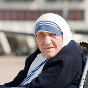 Mother Teresa at Speke Airport, Liverpool, Merseyside. 17th June 1996 Mother Teresa at Speke Airport, Liverpool, Merseyside. 17th June 1996