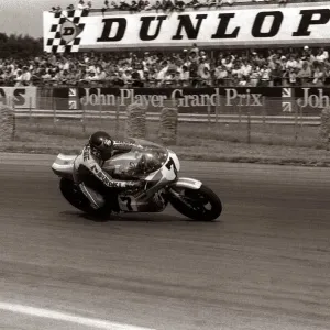 Barry Sheene in Action at Silverstone 1975 Print