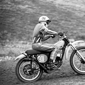 Motorsport / Children / Motorbike: Schoolboys Scramble. March 1975 75-01212-019