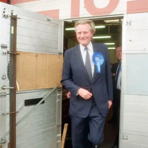 MP Michael Heseltine visiting Bootle, Merseyside. 13th May 1990