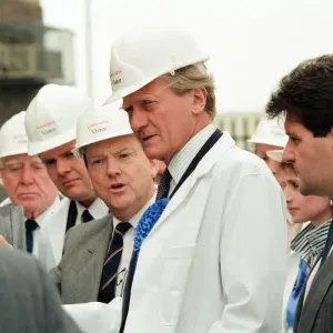MP Michael Heseltine visiting Bootle, Merseyside. 13th May 1990