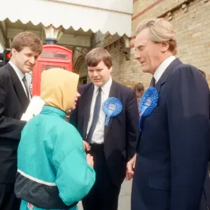 MP Michael Heseltine visiting Bootle, Merseyside. 13th May 1990