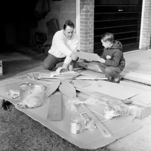 Mr Larry Cooper has just received a kit of parts to build a Mirror'dinghy