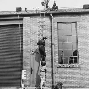 Mr R Tussell of Great Yarmouth unveiling apparatus for stopping fine bombs