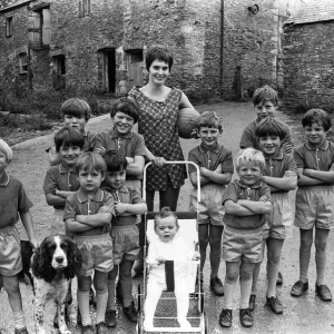 Mrs Elizabeth Ann Holmes (25) mother to eleven boys aged 12 years Mrs Elizabeth Ann Holmes (25) mother to eleven boys aged 12 years