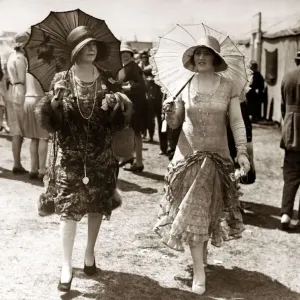 Mrs Kelland and Mrs Byrates in 1920s fashion - June 1929 A©Mirrorpix Mrs Kelland and Mrs Byrates in 1920s fashion - June 1929 A©Mirrorpix