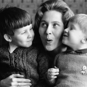 Mrs Maureen Davies and Children Print, 11th February 1972 Mrs Maureen Davies and Children Print, 11th February 1972