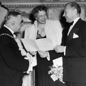 Mrs Roosevelt seen here at the Mansion House where a dinner was given in her honour by Mrs Roosevelt seen here at the Mansion House where a dinner was given in her honour by