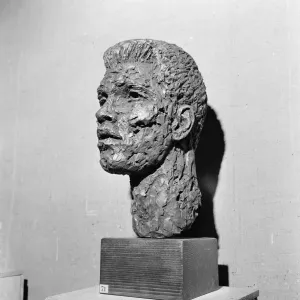 Muhammad Ali (né Cassius Marcellus Clay) était un athlète américain olympique. Muhammad Ali (né Cassius Marcellus Clay) était un athlète américain olympique.