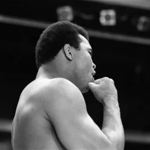 Muhammad Ali in the Gym, 1971 Print