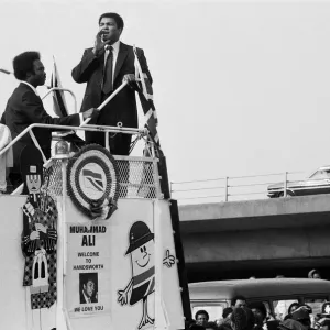 Muhammad Ali mobbed by 1, 000 fans as he opened the Hockley Sporting Centre named after Muhammad Ali mobbed by 1, 000 fans as he opened the Hockley Sporting Centre named after