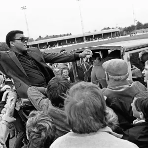 Muhammad Ali at Nuneaton. The boxing legend brought his own kind of magic to thrill Muhammad Ali at Nuneaton. The boxing legend brought his own kind of magic to thrill