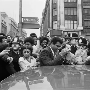 Muhammad Ali outside the Odeon in Birmingham. 7th June 1979