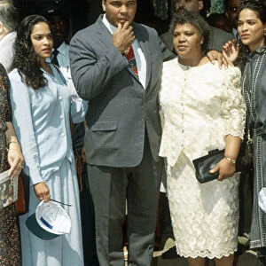 Muhammad Ali outside St Bartholomews Hospital with his daughters Jamillah