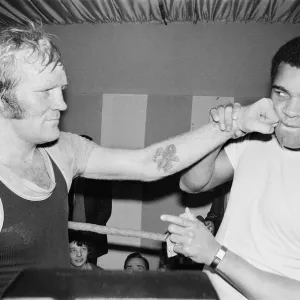 Muhammad Ali (right) with future opponent British Heavyweight Champion Richard Dunn