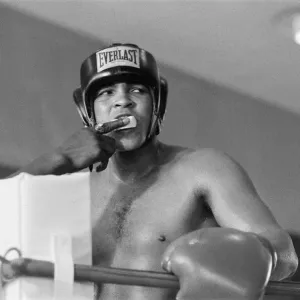 Muhammad Ali training at the Concord Hotel in Catskill Mountains Muhammad Ali training at the Concord Hotel in Catskill Mountains