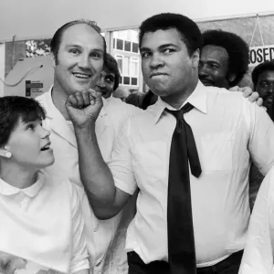 Muhammad Ali visits retired boxer Jack Bodell at his Fish and Chip Shop in Coventry
