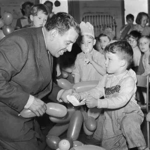 Hal Monty Entertains at Pendlebury Hospital, 22nd June 1953 Print Hal Monty Entertains at Pendlebury Hospital, 22nd June 1953 Print
