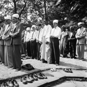 Muslim Religious Service. June 1960 M4300-022