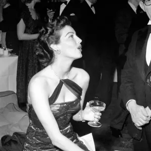 National Film Awards 1953 Print: Ava Gardner with Sir Laurence Olivier National Film Awards 1953 Print: Ava Gardner with Sir Laurence Olivier
