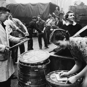 Nearly 10 tons of dartboards, 2000 in first consignment for B. E. F Nearly 10 tons of dartboards, 2000 in first consignment for B. E. F