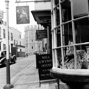 Nell Gwyns House on Church Street, Windsor, Berkshire. 20th May 1954 Nell Gwyns House on Church Street, Windsor, Berkshire. 20th May 1954