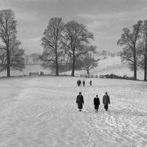 A new year eve walk in Stoke Park, Bristol carpeted in snow. 31st December 1961 A new year eve walk in Stoke Park, Bristol carpeted in snow. 31st December 1961