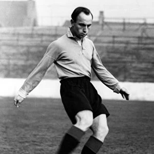 Newcastle United footballer Ivor Broadis. 10th April 1950