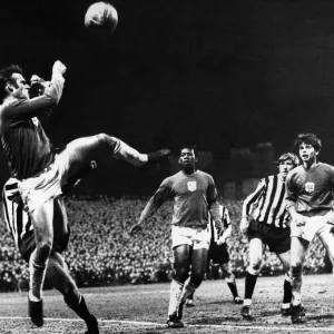 Newcastle United v Anderlecht, Inter Cities Fairs Cup, 4th round 2nd leg Newcastle United v Anderlecht, Inter Cities Fairs Cup, 4th round 2nd leg