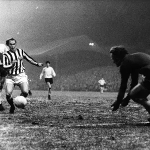 Newcastle United v Southampton, Inter Cities Fairs Cup, 3rd round 1st leg Newcastle United v Southampton, Inter Cities Fairs Cup, 3rd round 1st leg