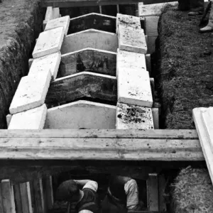 Newcastle Air Raid Shelter Construction Print 1939