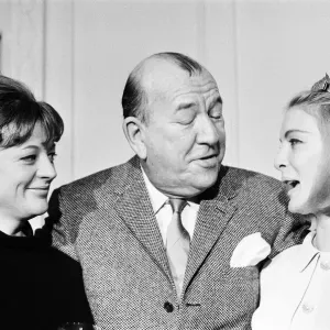 Noel Coward Reception for cast members in Manchester where he celebrates two Noel Coward Reception for cast members in Manchester where he celebrates two