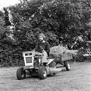 Noel Edmonds pictured at home in Suffolk. 9th August 1976
