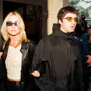 Noel Gallagher y su novia Meg Matthews en The Capital Awards en Londres. Noel Gallagher y su novia Meg Matthews en The Capital Awards en Londres.
