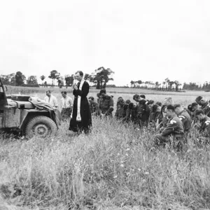 Normandy British Soldiers Print: A Solemn Moment Before Battle