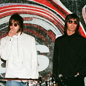 Oasis press conference, Liam and Noel Gallagher. 25th August 1999