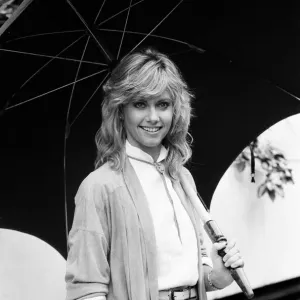 Olivia Newton John Print - London Premiere Xanadu 16th September 1980 Olivia Newton John Print - London Premiere Xanadu 16th September 1980