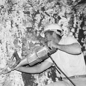 Opal Mining at Lightning Ridge Print, 25th September 1977 Opal Mining at Lightning Ridge Print, 25th September 1977