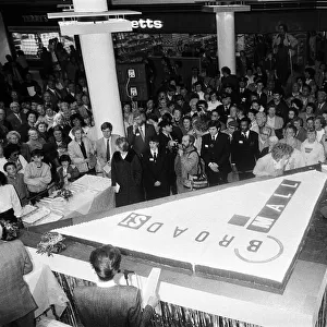 The opening of Broad Street Mall, an indoor shopping mall in central Reading