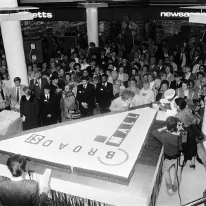 The opening of Broad Street Mall, an indoor shopping mall in central Reading