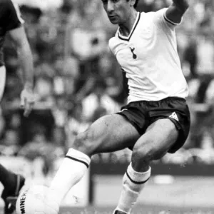 Ossie Ardiles in action for Tottenham Hotspur, circa 1981 Ossie Ardiles in action for Tottenham Hotspur, circa 1981