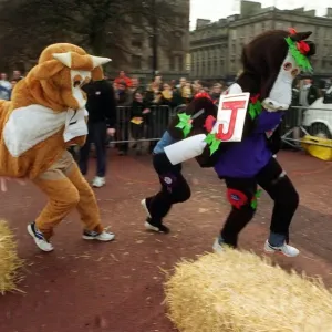 Pantomime horse race at George Square Glasgow with Grant Stott and John Leslie