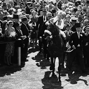 Parthia with Harry Carr jockey wins Derby at Epsom - 1959 led by owner Sir Humphrey