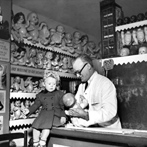 A patient for the Brighton Dolls hospital. November 1953 D6667-001