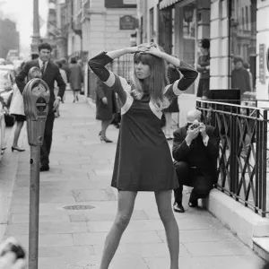Pattie Boyd returns to modelling for the first time since her marriage to George Harrison Pattie Boyd returns to modelling for the first time since her marriage to George Harrison