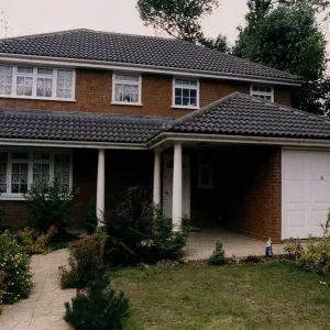 Paul Gascoigne Print: Dobbs Weir House, Hoddeston Paul Gascoigne Print: Dobbs Weir House, Hoddeston
