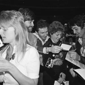 Paul and Linda McCartney of Wings at Madison Square Garden Print Paul and Linda McCartney of Wings at Madison Square Garden Print