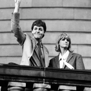 Paul McCartney awarded the title of Honorary Freedom of the City of Liverpool