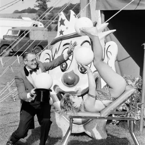 Paulos Circus, Calcot, Berkshire, October 1985 Paulos Circus, Calcot, Berkshire, October 1985