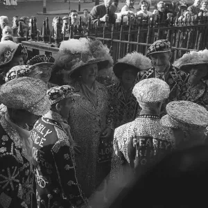 Pearly Kings and Queens Trafalgar Square London October 1958 Pearly King and Queen Pearly Kings and Queens Trafalgar Square London October 1958 Pearly King and Queen